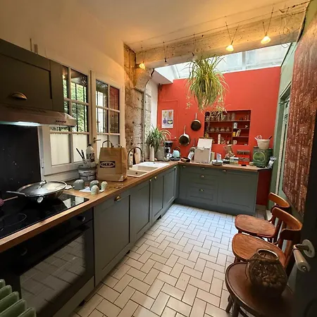 La Maison D'artiste Familiale Apartman
