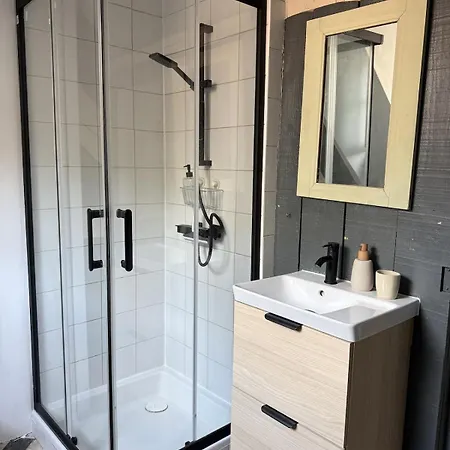 La Maison D'artiste Familiale Apartman *