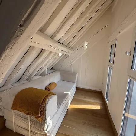 La Maison D'artiste Familiale *